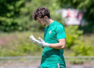 Weitere Wechsel perfekt: VTG holt Sander und Hauck Fußballspieler Julian Sander im grünen Trikot auf dem Spielfeld