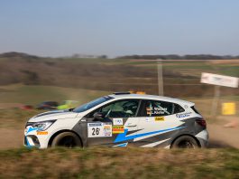 Klassensieg und Top-15-Gesamt: Erfolgreicher Saisonstart für Wacker/Kiefer