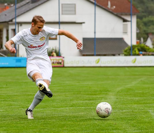 Gegner noch offen: SG Meisenheim/Desloch/Lauschied verteidigt Relegationsplatz Alexander Tiedtke traf auch in der letzten Saison gegen Hinterweidenthal