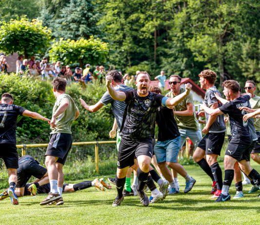 Hochspannung in Schwanheim: ASV Lug/Schwanheim steigt in Bezirksliga auf