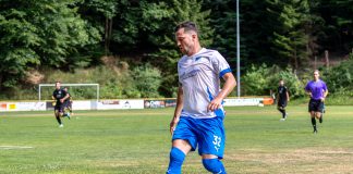 Dritter Anlauf erfolgreich: Büchelberg steigt erstmals in die Verbandsliga auf Hasan Coskun vom SV Büchelberg