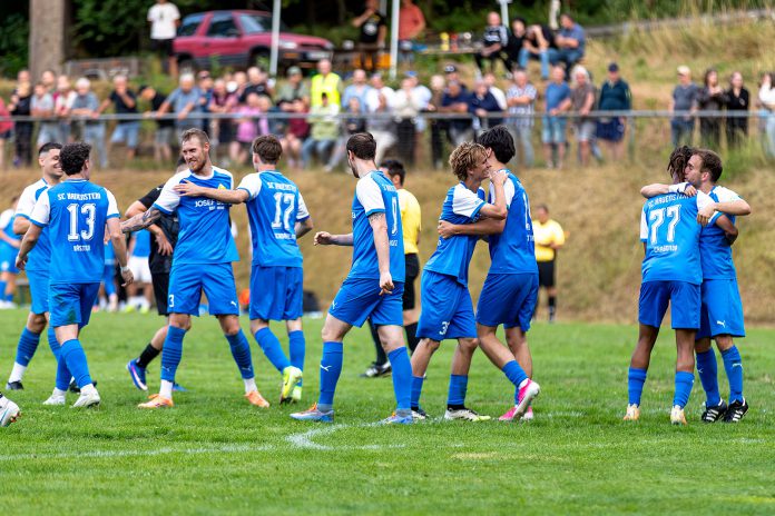 B22I1547 Jubel SC Hauenstein