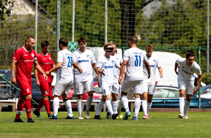 SVH lässt nichts anbrennen: Hochstellerhof siegt 4:0 Torjubel SV Hochstellerhof