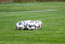 Knapp 60 Kilometer im Schnitt: Wer am weitesten in der Landesliga West reisen muss Bälle
