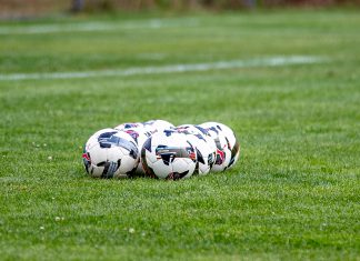 Knapp 60 Kilometer im Schnitt: Wer am weitesten in der Landesliga West reisen muss Bälle